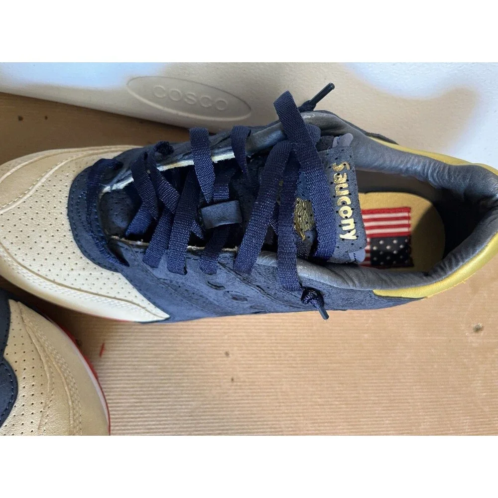 Saucony x Politics collab Courageous 